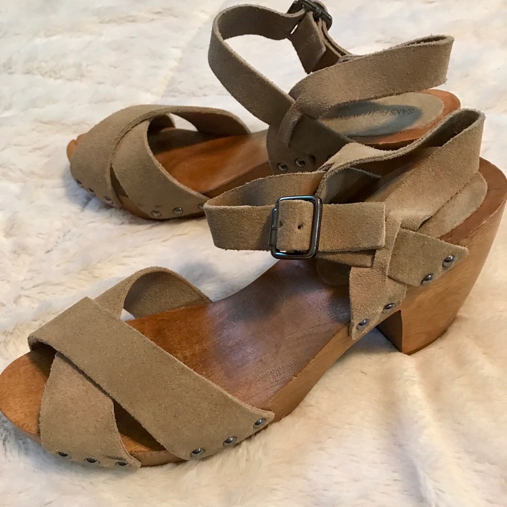 Saks Fifth Avenue Suede heels